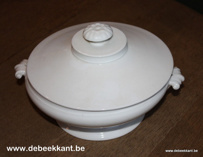 Antieke kleine terrine soepterrine